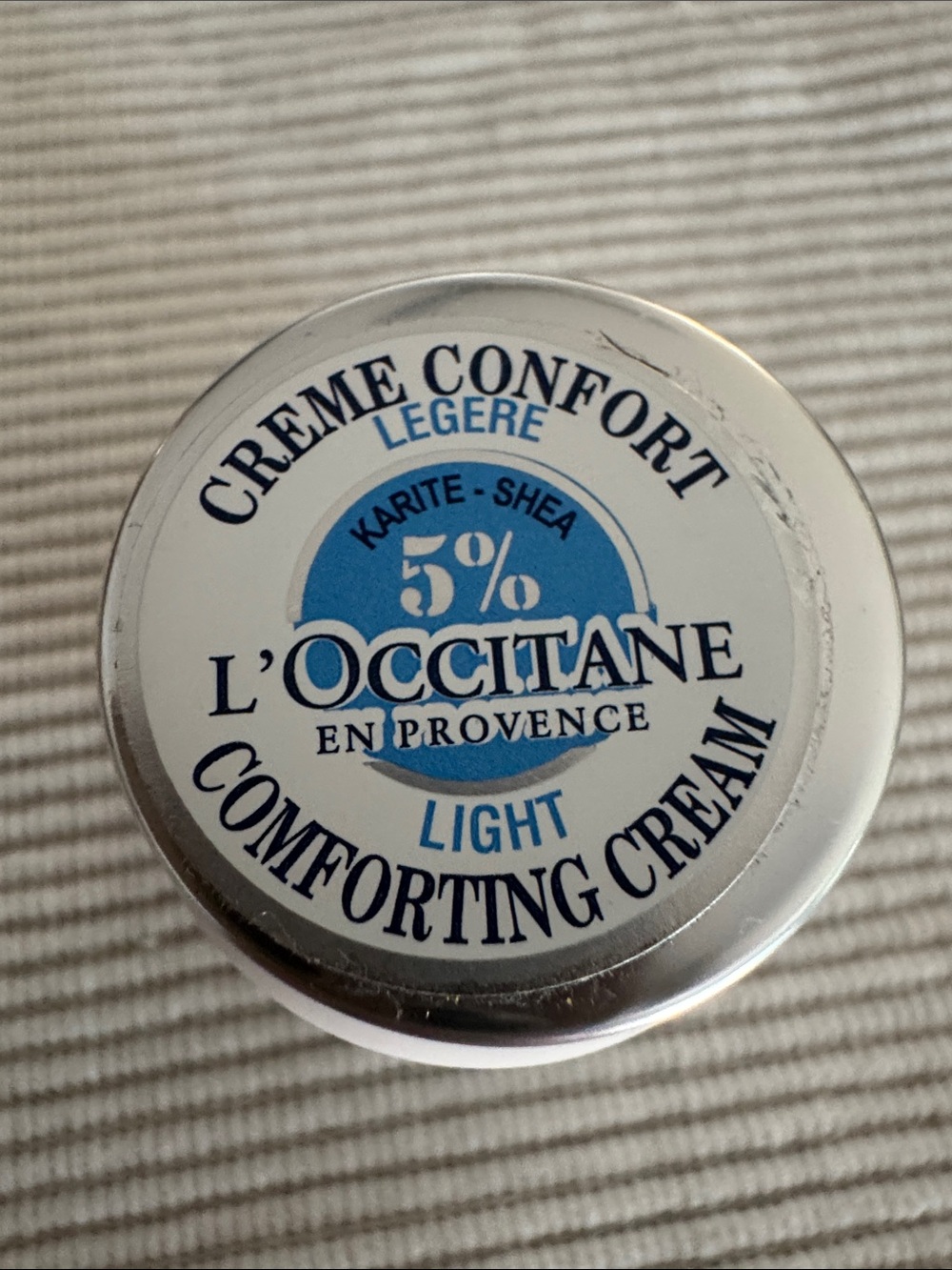 L'Occitane Light Comforting Cream - White & Blue